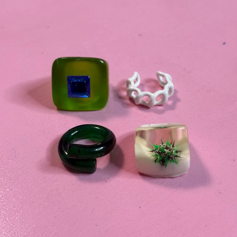 ✿ Y2K Resin Statement Ring Set – Green + Spike + Chain (4 Rings) ✿